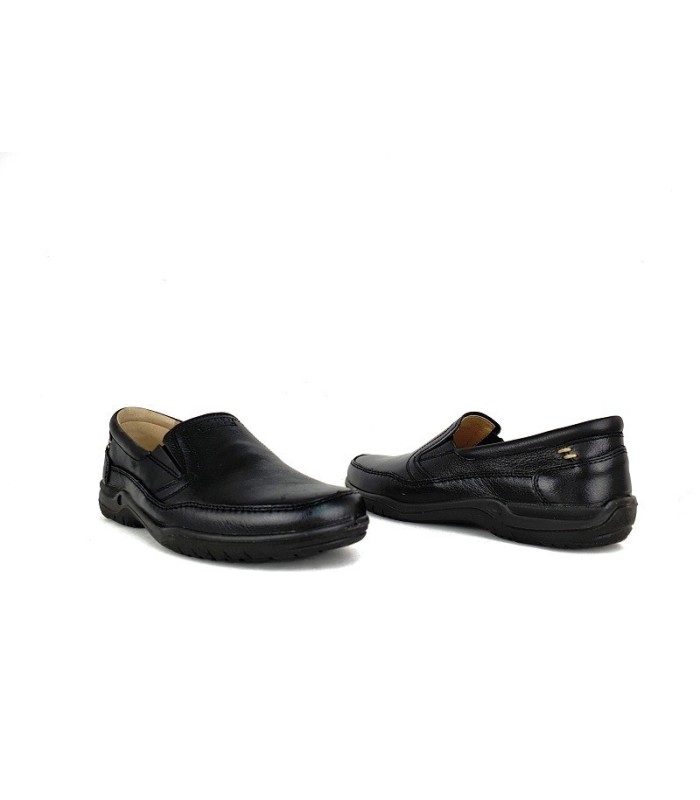 Mocasines de sport fabricado por Lusetti en piel negra, vista de suela, vista de dos perfiles