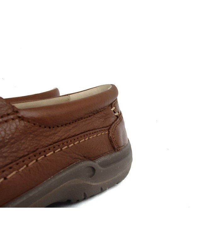 Mocasin de sport fabricado por Lusetti en piel marron