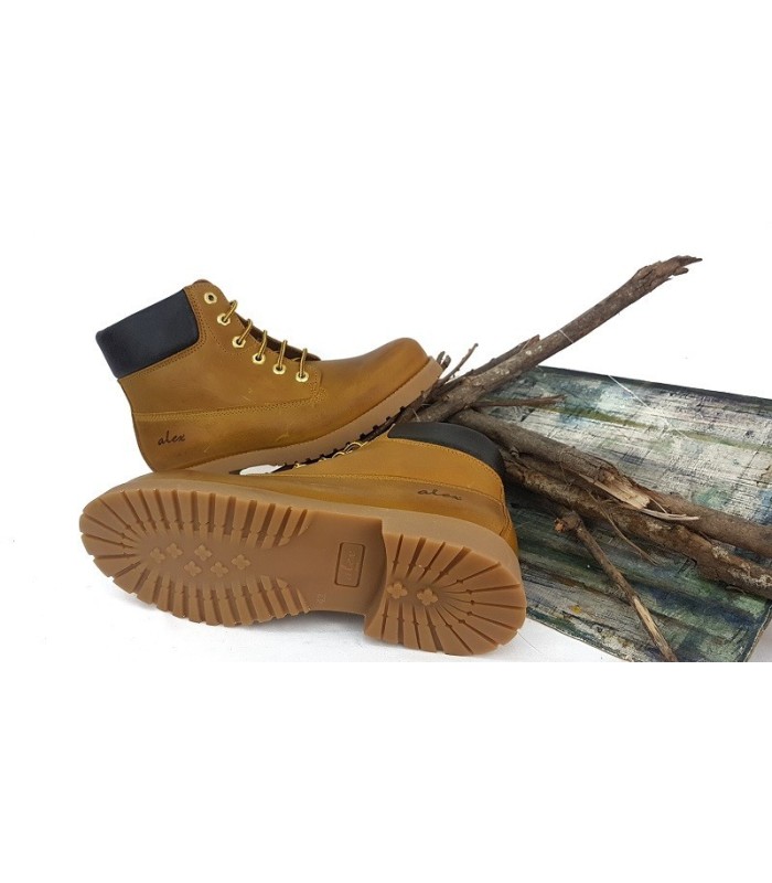 Botas amarillas de hombre tipo panama o timberland de caña baja amarilla de piel engrasada