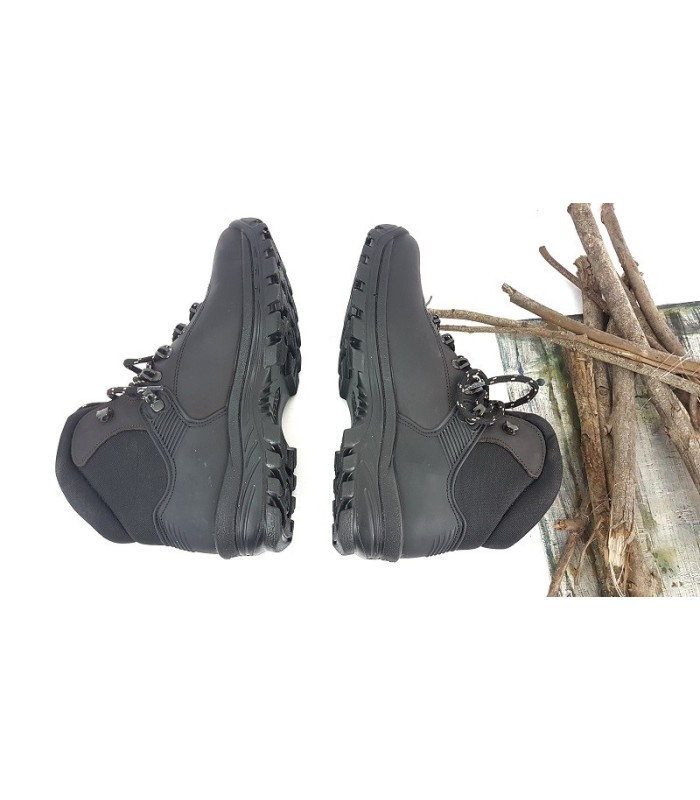 "Aventura con bota trekking marrón-negra Grisport, tecnología GRITEX, suela de poliuretano y botas impermeables"