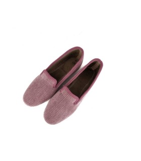 vists desde arriba las zapatillas de invierno rosas de pana de Pelusin