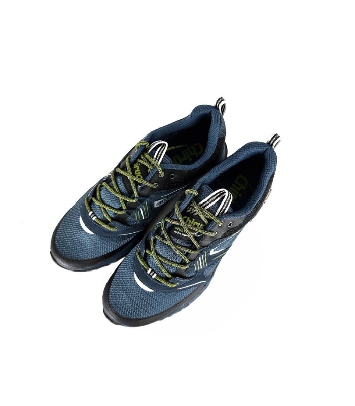 zapatilla de senderismo trekking con goretex y piso vibram para hombre modelo Maici de Chiruca azul