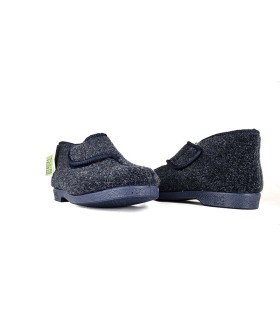 Vista de los dos perfiles de Zapatillas bota azul mujer forro borreguito del Doctor Cutillas