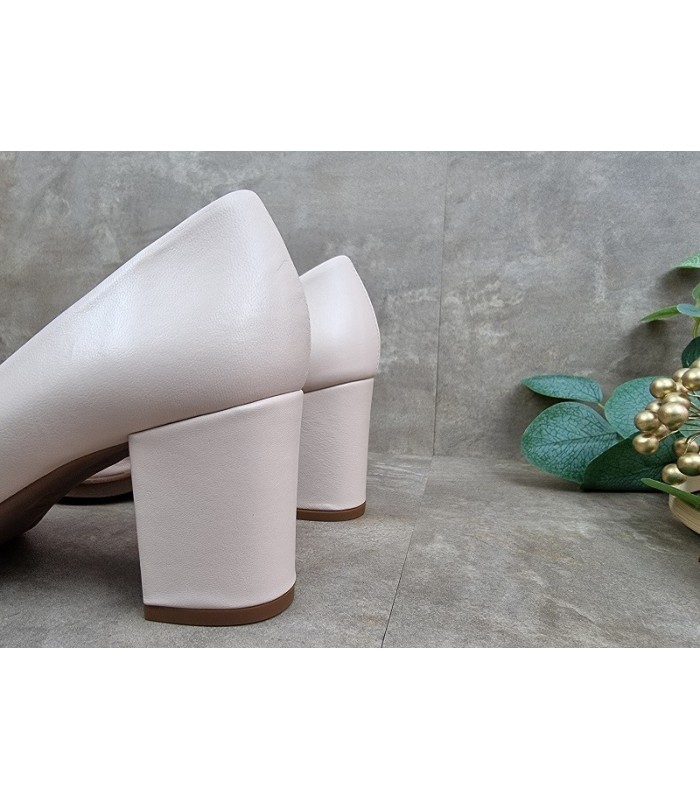 Zapato salón tacón medio piel maquillaje de Mimao, vista del tacón