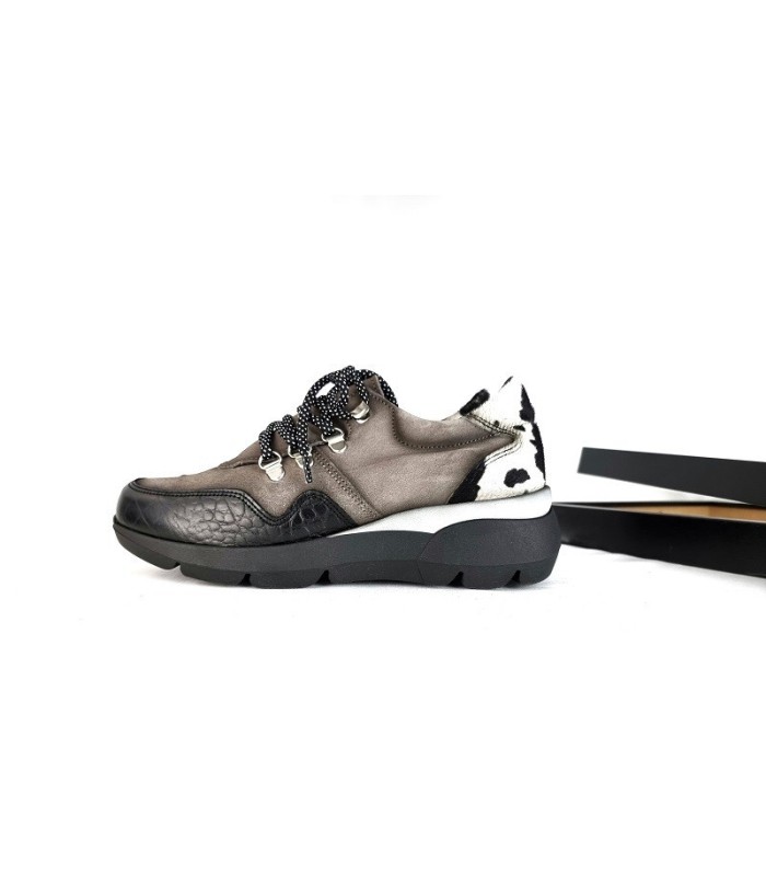 Zapatos mujer Dora de cordones potro de Nival, vista de perfil