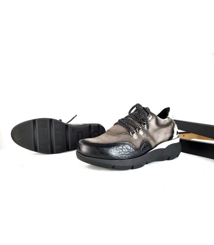 Zapato mujer Dora de cordones potro de Nival, vista de la suela