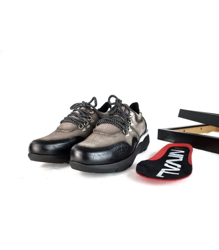 Zapatos mujer Dora de cordones potro de Nival, vista con la plantilla extraida
