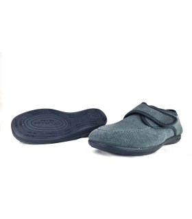 Foto del piso:
Piso de goma antideslizante en zapatillas casa hombre Cutillas