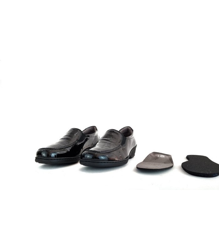 Mocasin horma ancha charol negro cuña de Notton de mujer