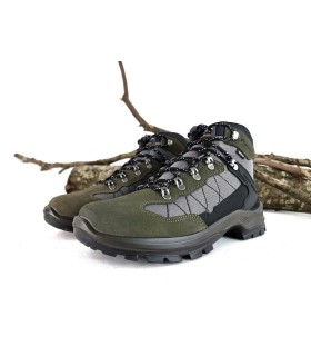 bota de senderismo para hombre de color verde con membrana para la lluvia Gritex ligera fabricada por Grisport en Italia