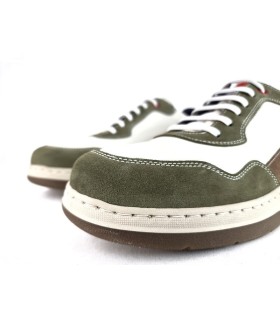 Detalle de puntera del Zapato hombre cordones piel beige y verde de Notton