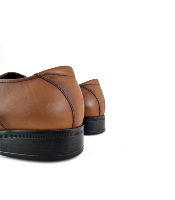 Zapato de vestir hombre para ceremonia piel marron con cordones de Baerchi.