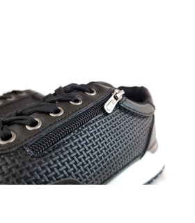 Zapatilla deportiva polipiel cremallera falsa negra de Me Molas, detalle de la cremallera