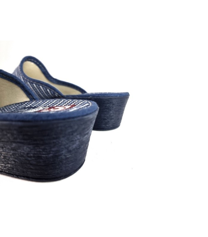 vista trasera zapatillas casa cuña rayas azul