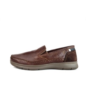 zapato mocasín marrón hombre de perfil
