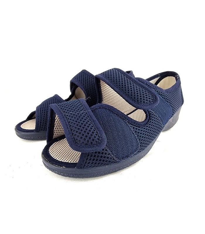 detalle rejilla textil azul zapatilla sandalia mujer
