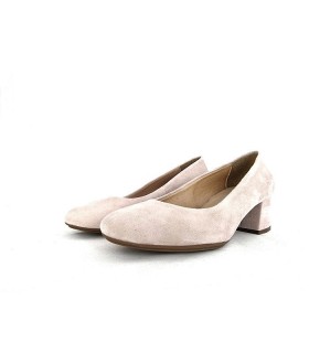 Foto de medio perfil: Zapato piel Urban redondo Mimao en rosa, detalle del tacón bajo y la suavidad de la piel.