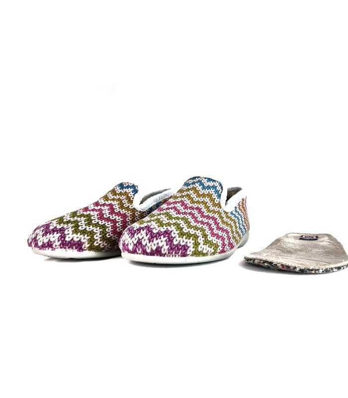 vista de plantilla extraible de zapatillas cerrada de cabrera