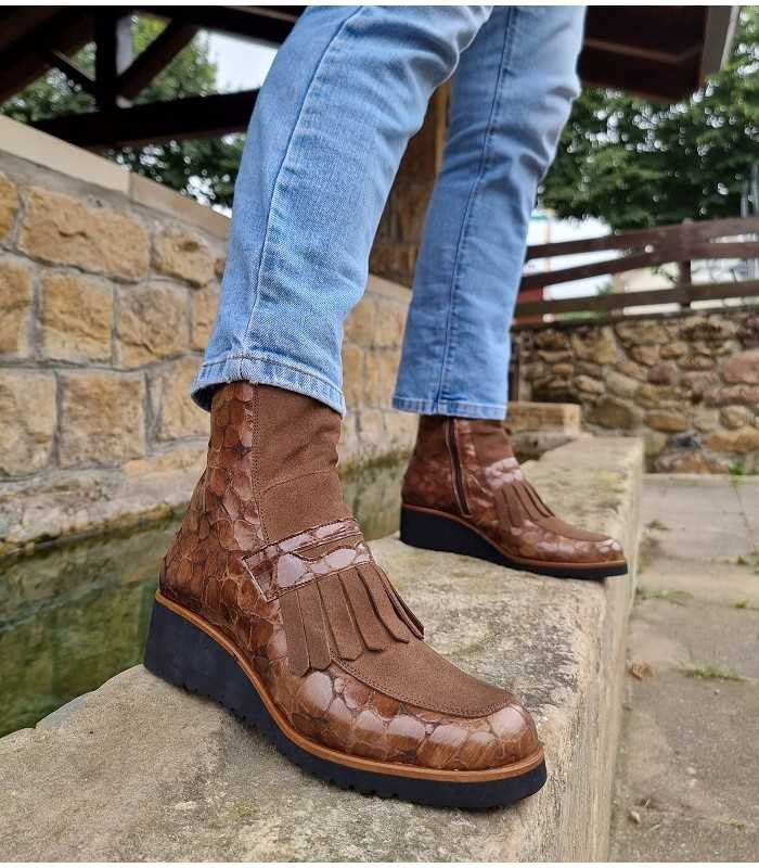 Botines cuña Murcia beige de Nival puestos