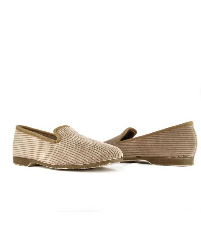 Clásica zapatilla de casa Flavia pana de Pelusin color beige
