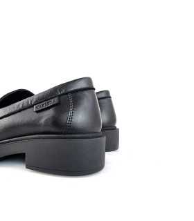 Zapato mocasin mujer piso track 16114601 de Carmela camel