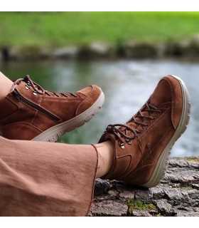 Botas sport mujer serraje marrón claro de Laura Azaña