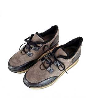 vista superior de Zapatos deportivos cuña Kitty color topo