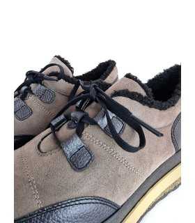 Detalle cordones zapato cuña deportivo Kitty Comfort