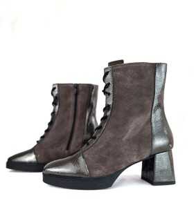 Botin mujer tacón medio taupe de DChicas con plantilla de gel