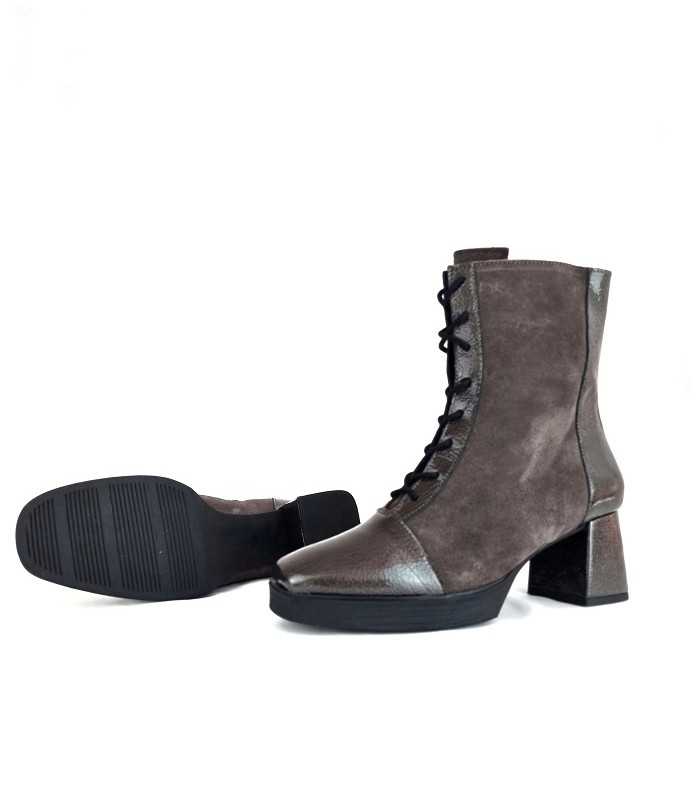 Botines mujer tacón medio taupe de DChicas con plantilla de gel