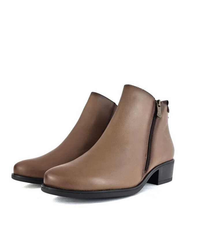 Botines mujer tacon bajo piel beige de Pepe Menargues