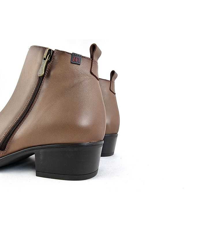 Botines mujer tacon bajo piel beige de Pepe Menargues
