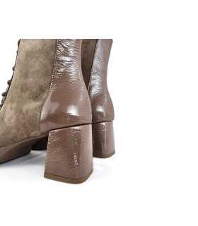 Botin mujer tacón medio beige de DChicas con plantilla de gel