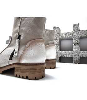 Botin waterproof mujer piel serraje y lisa de KMN beige