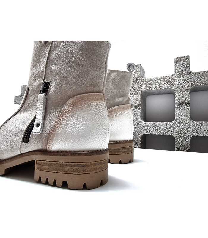 Botin waterproof mujer piel serraje y lisa de KMN beige