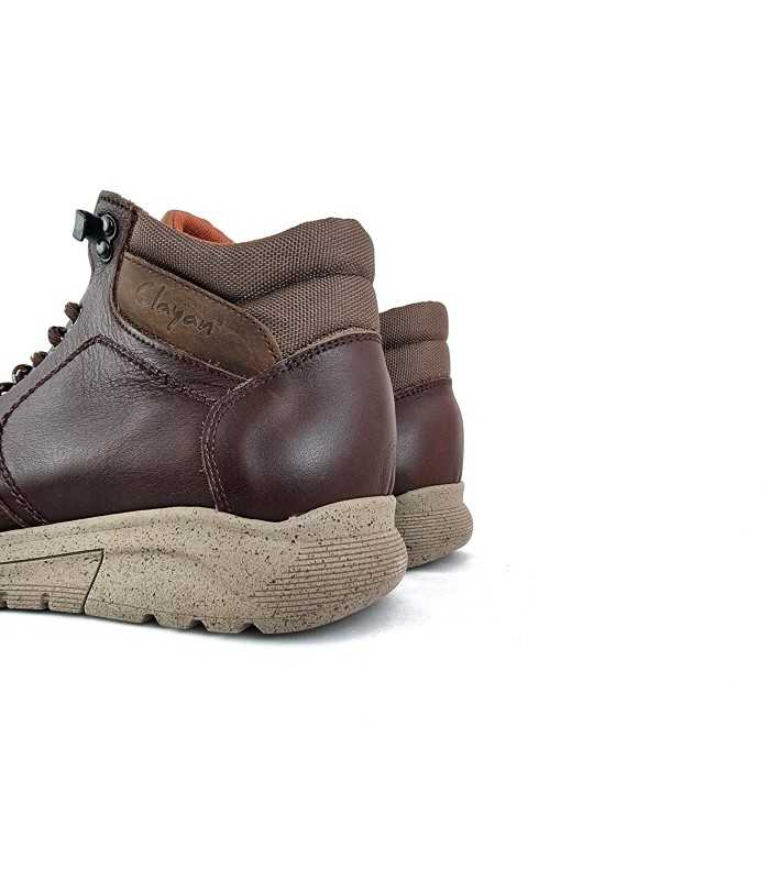 Detalle del cuello acolchado de Bota piel marron hombre cordones de Clayan