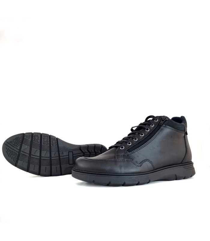 Botas piel negra impermeables hombre, vista de la suela
