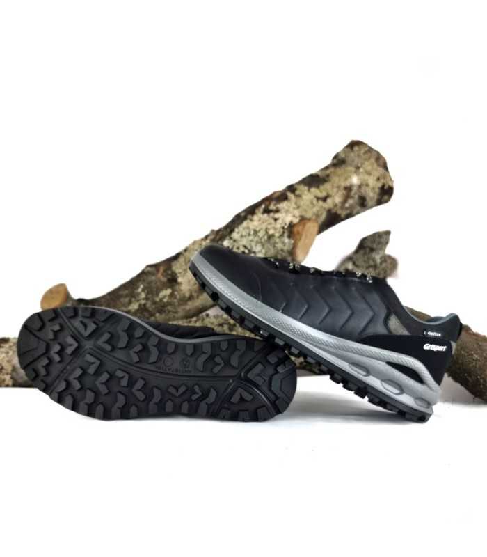 Zapato deportivo hombre piel negro de Grisport, vista de la suela