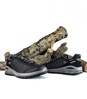 Zapatos deportivoshombre piel negro de Grisport, vista de dos perfiles