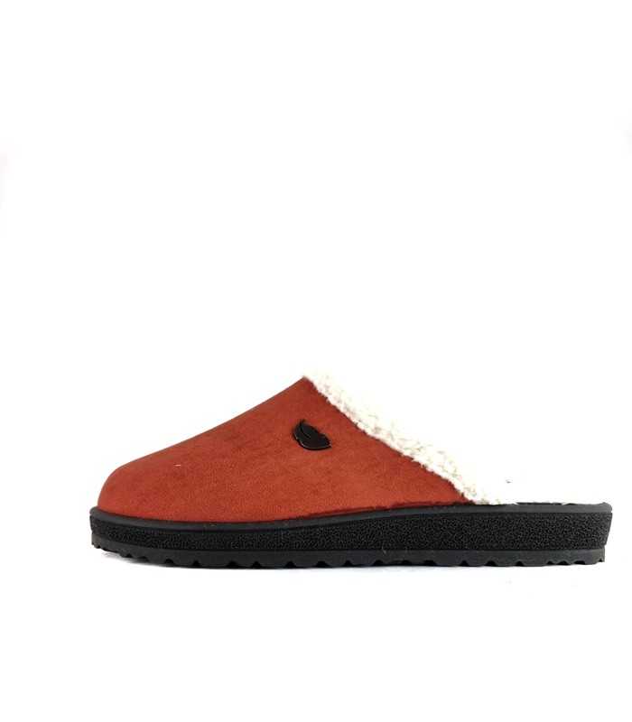Perfil de la zapatillas casa zueco en naranja con borreguito, mostrando el diseño y la puntera ancha.