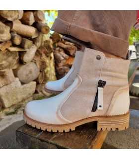 Botin waterproof mujer piel serraje y lisa de KMN beige