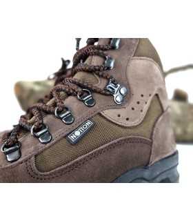 Bota de trekking de hombre color marron fabricado por Notton con plantilla de latex y corte en piel