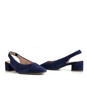 vista de dos perfiles de zapatos comdos de verano azules de mujer de Mimao