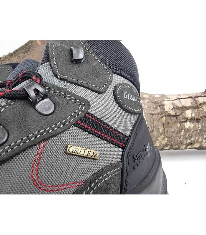 detalle del tejido de Bota de montaña o senderismo para hombre con memebrna impermeable Gritex fabricada por Grisport en italia
