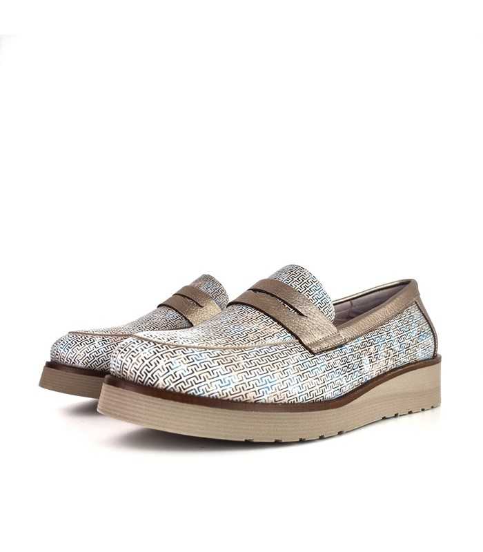mocasín Nival diseño étnico visto de medio perfil