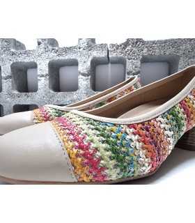 Zapato salón multicolor rafia trenzada de Dchicas, detalle de puntera