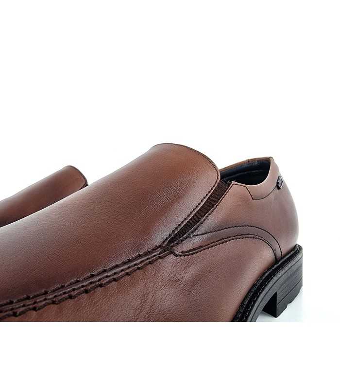 Foto de los elásticos laterales:
Zapato hombre Baerchi piel marrón elásticos laterales