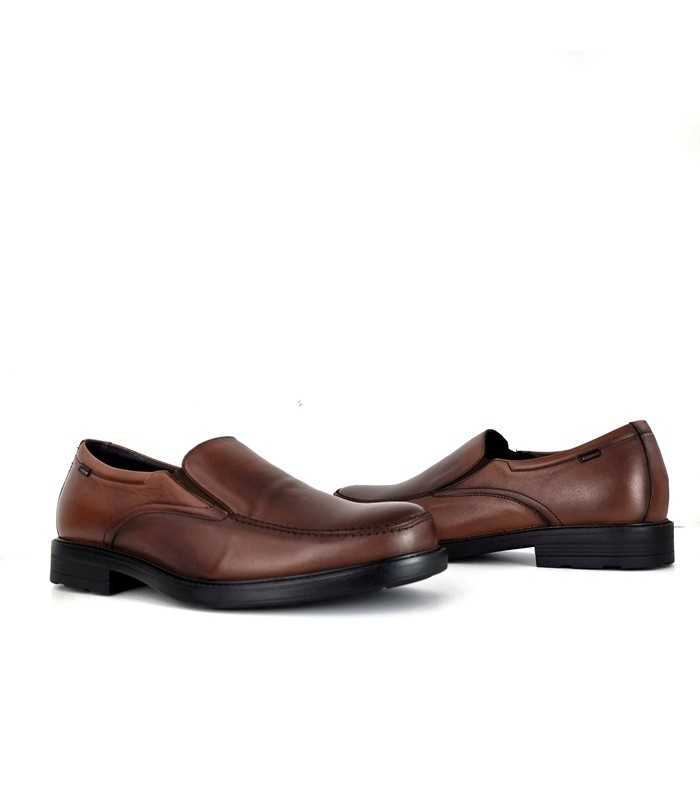 Zapatos horma ancha piel marrón de Baerchi, vista dos perfiles