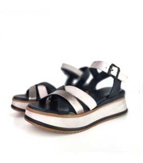 sandalia Walk Fly piel negra plata vista perfil