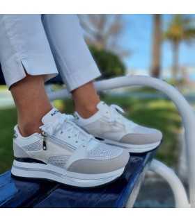 Zapato deportivo blanco con pedreria de Tiglio de mujer